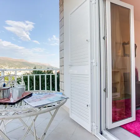 Melki Apartment